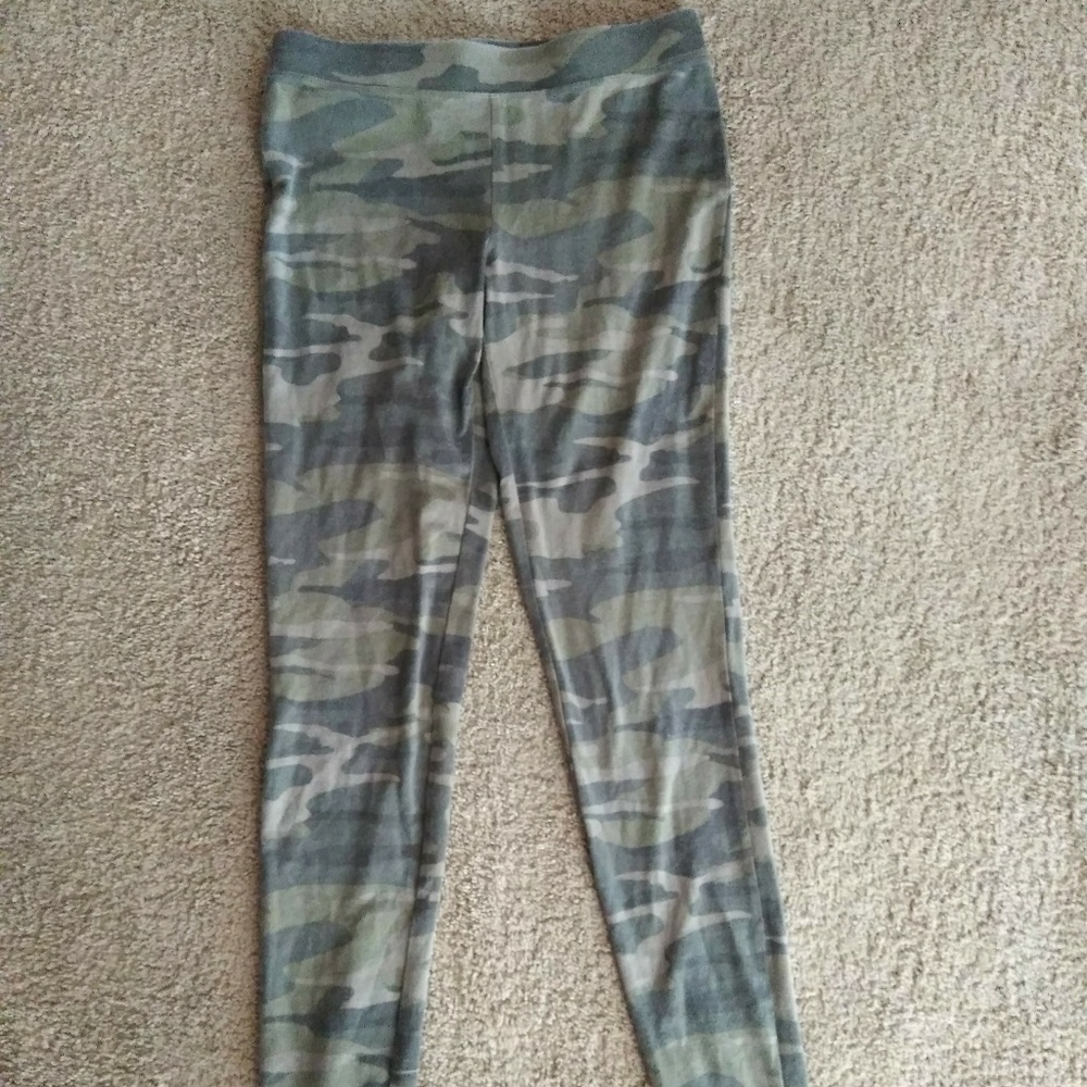 Camo leggings
